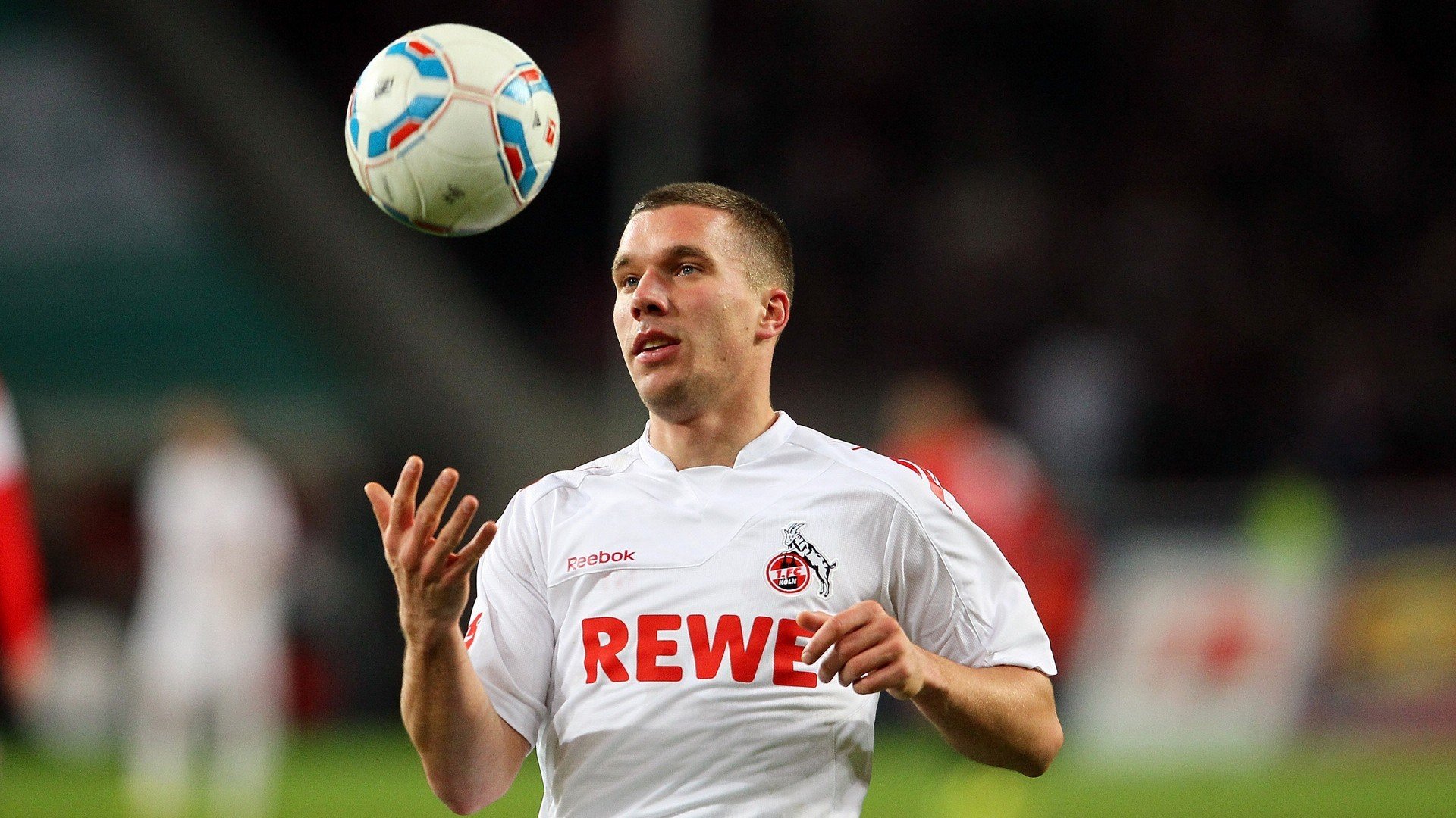 澳大利亚板球队在国际赛场屡次夺冠，实力不断增强，澳大利亚打球